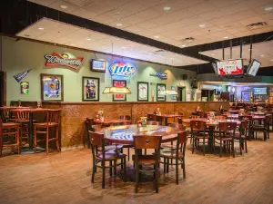 Stars and Strikes Family Entertainment Center