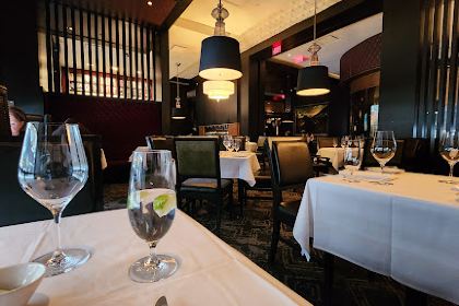 Hy's Steakhouse & Cocktail Bar