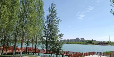 開屏河