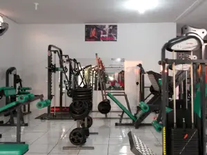 Academia Top Fitness