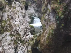 Devil's Throat Cave