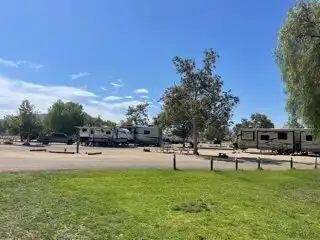 Hotels near Lake Skinner Recreation Area