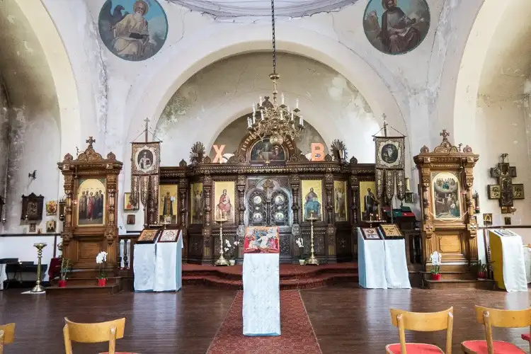 Hotel dekat Eglise Alexandre Newsky