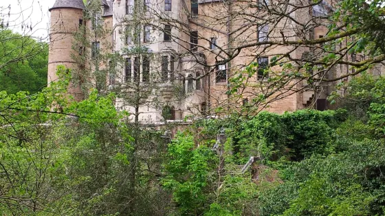 Dalzell House