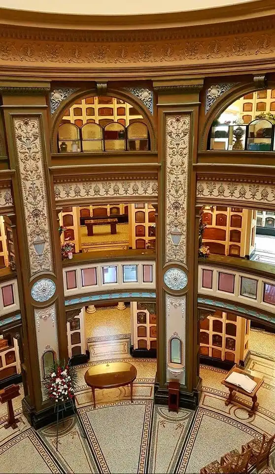 Hotel in zona Neptune Society Columbarium