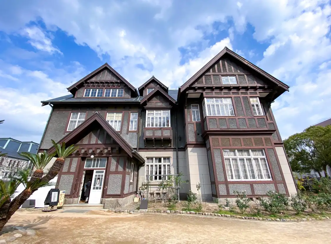 Hotels near Old Moji Mitsui Club
