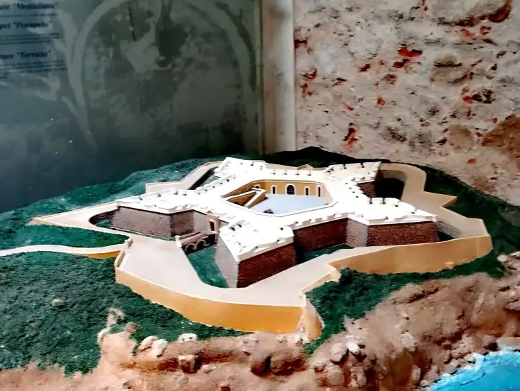 Hotels near Acapulco Historical Museum of Fort San Diego