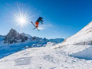 Oxygene Ski & Snowboard School La Plagne