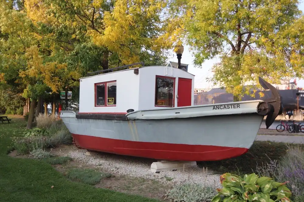 Hotels near Marine & Rail Museum