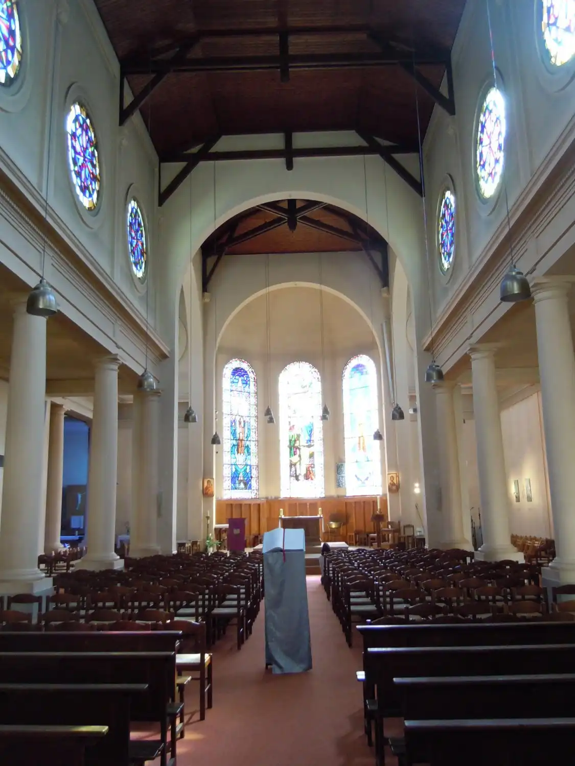 Hotels near Eglise Sainte Cecile de Boulogne Billancourt