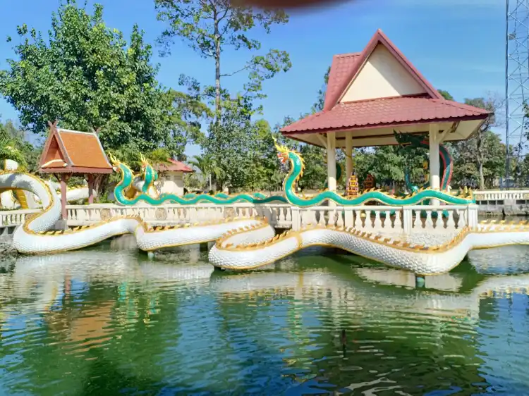 Hotels in Yang Chum Noi