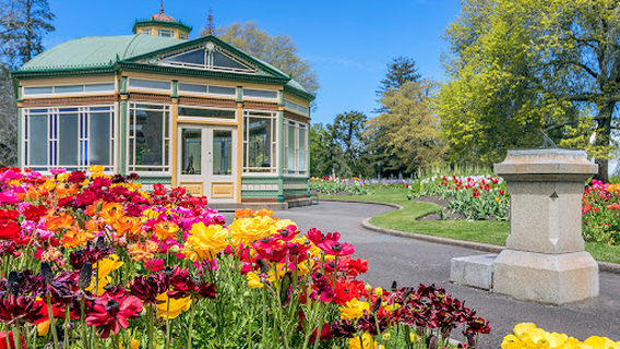 Statues In The Botanical Gardens