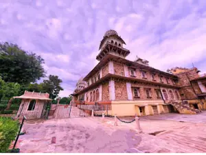Kheda Mastan Building