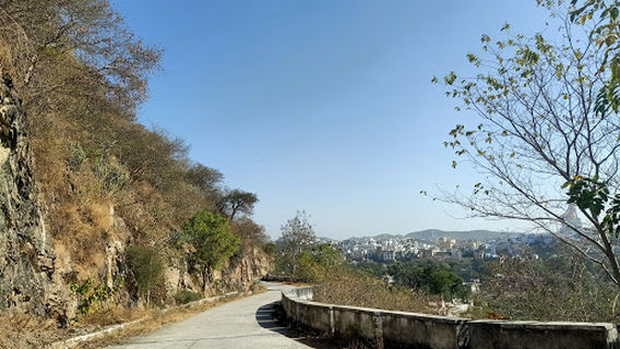 Giriraj Prikrama Entry