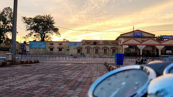 Railway Station Square