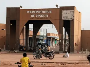 Marché Dolé De Zinder