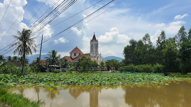 Nhà Thờ Cây Vông