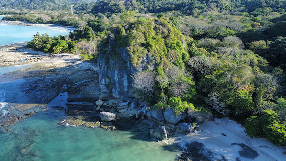 Playa Cuevas