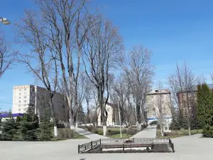 Komsomol'skiy Skver