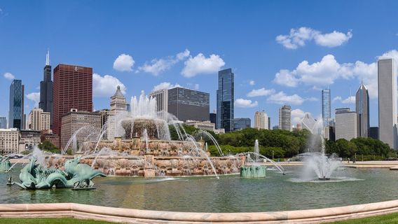 Clarence F. Buckingham Memorial Fountain