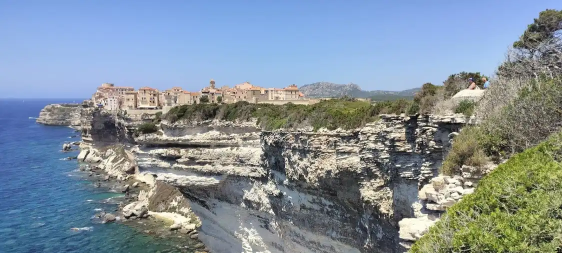 Hotels near Bonifacio Citadel