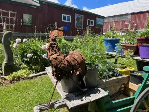 Old Barn Galleries & Gardens