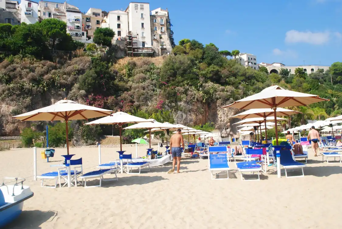 Hotel in zona Lido Grotta dei Delfini