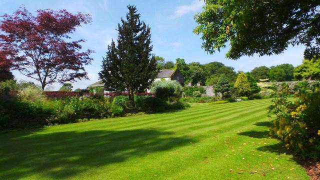 Pitmuies Gardens