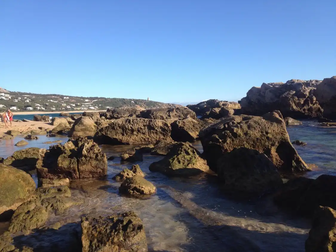 Отели рядом с достопримечательностью «Cala de los Alemanes»