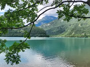 Lago Di Cavazzo