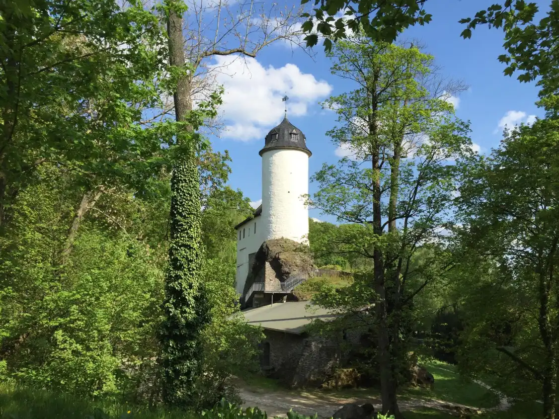 Hotels near Rabenstein Castle