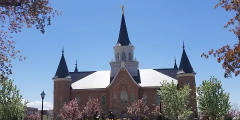 普若佛市中心聖殿