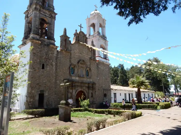 Hotels in Villa del Carbon