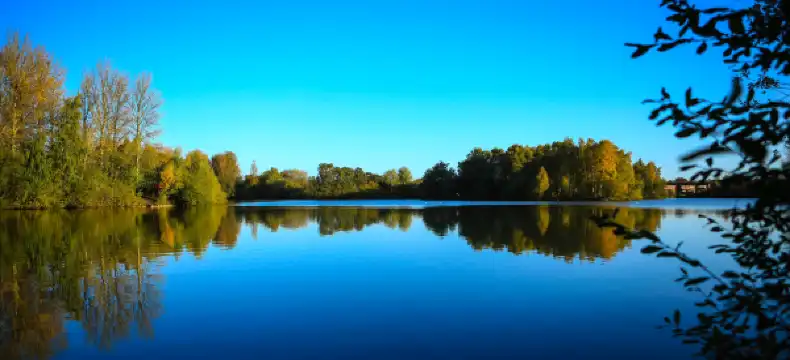 特倫託河上的紐瓦克酒店