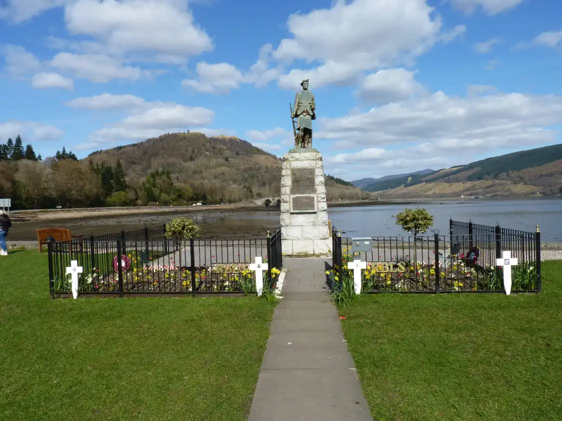 Hotels near Inveraray War Memorial