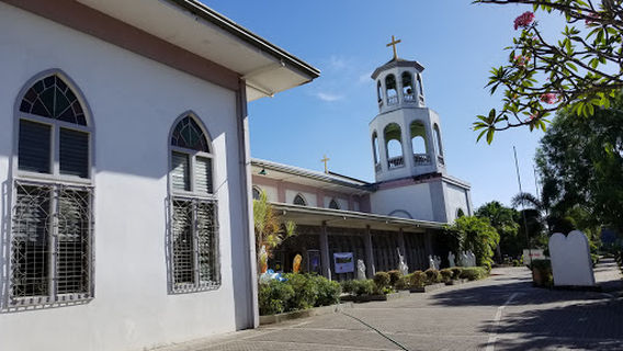 Villa Arevalo District Plaza