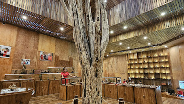 Làng Trầm Hương Đảo Yến