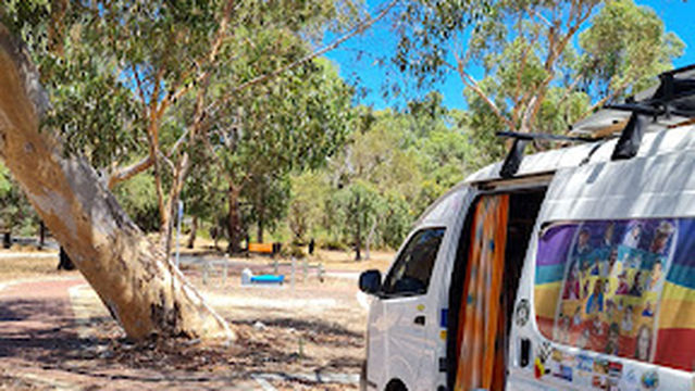 Henry White Oval Campground