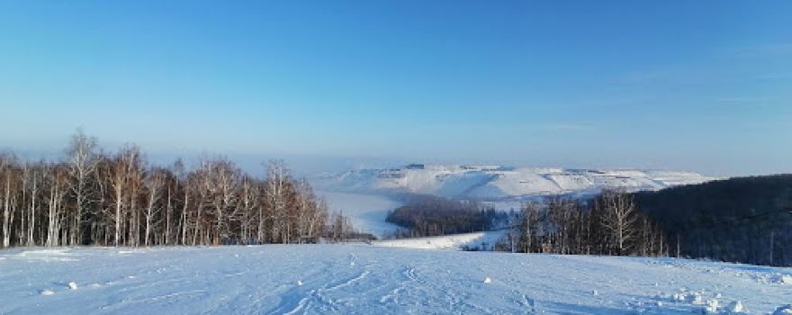 Ledovyy Dvorets Mayak