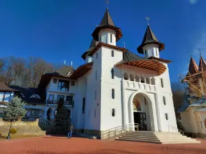 Tisa Silvestri Monastery