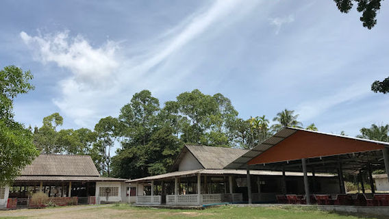 Samnaksong Ban Khlong Song