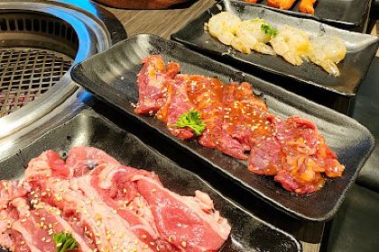 Gyu-Kaku - Flamingo Crossings