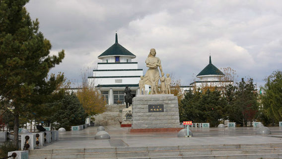 Qian Gorlos Erluosi Guo'er Luosi Museum