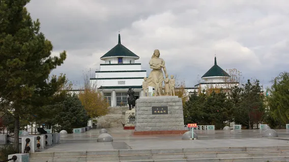Qian Gorlos Erluosi Guo'er Luosi Museum