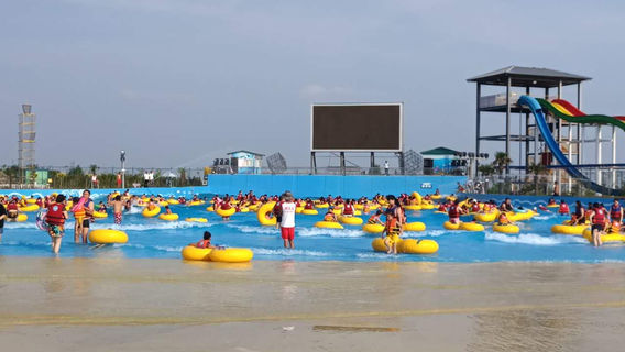 Zhangguantianchi Water Amusement Park