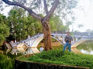 Đài tưởng niệm Tuyên Quang