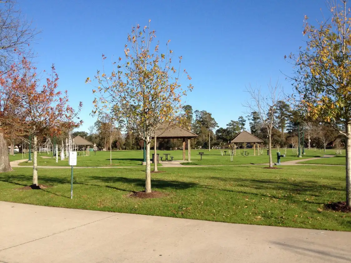 Hotels near Prien Lake Park