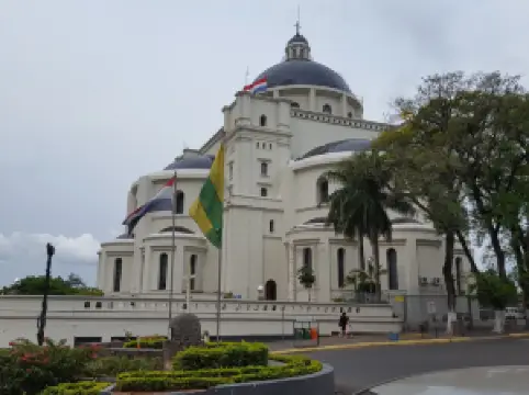 Basílica Nuestra Señora de los Milagros de Caacupé