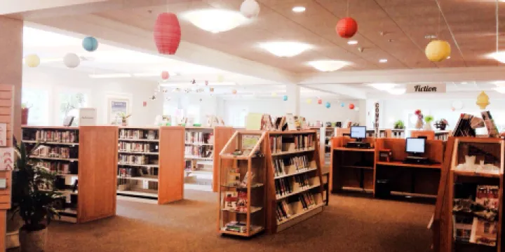 Oak Bluffs Public Library