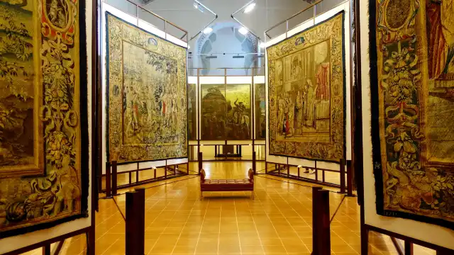 大聖堂付属美術館周辺のホテル